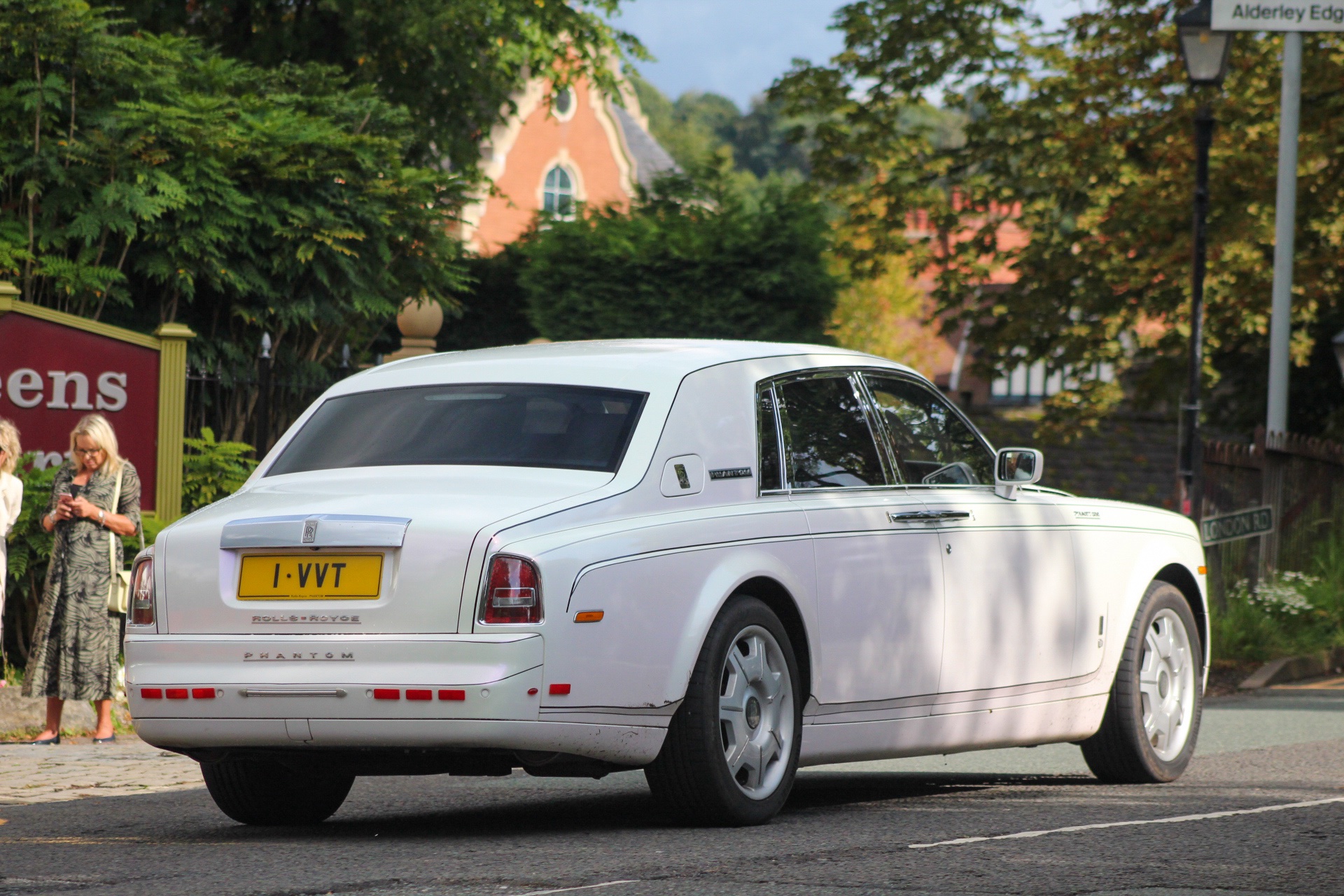 1 VVT spotted on Rolls-Royce Phantom