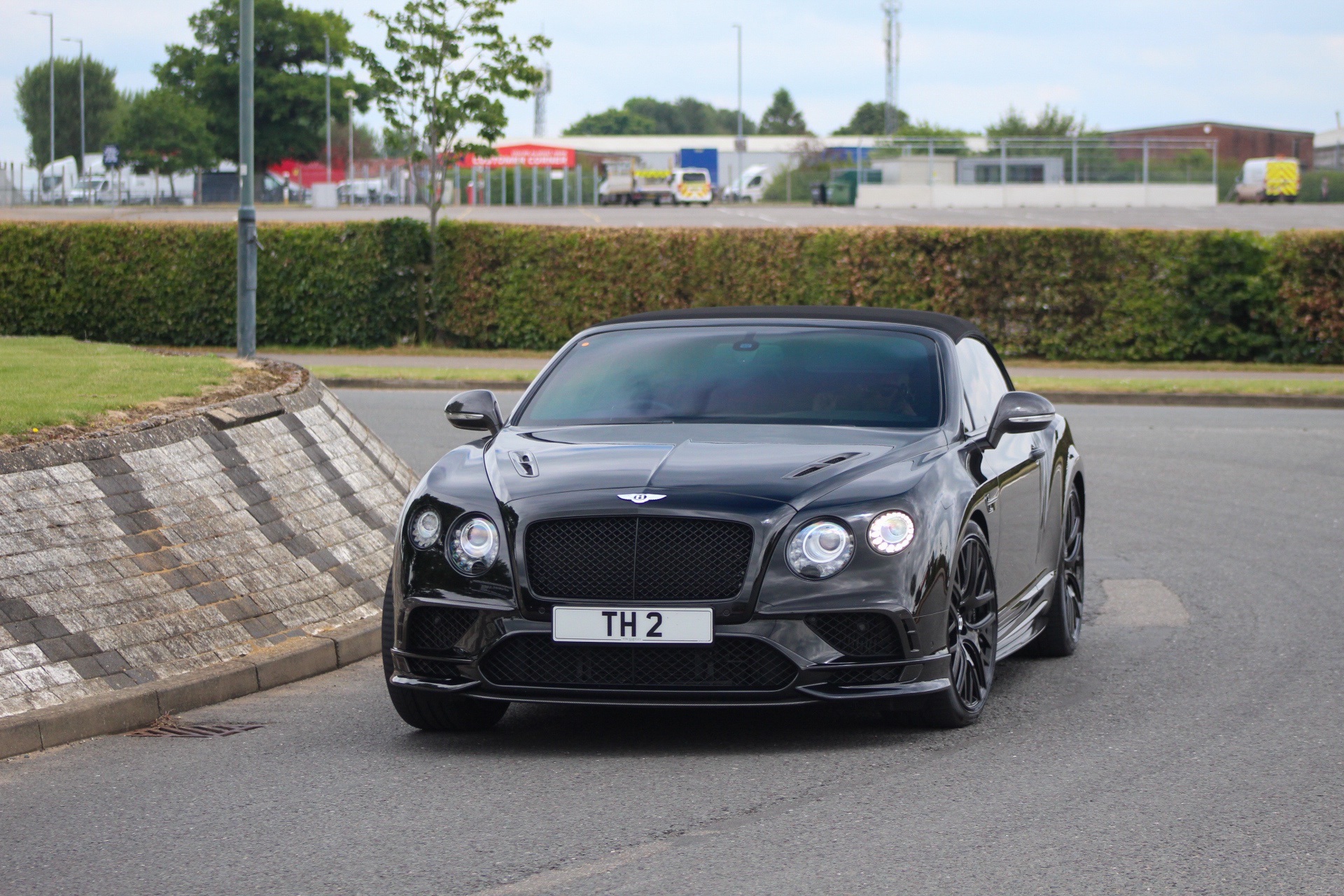 TH 2 spotted on Bentley Continental