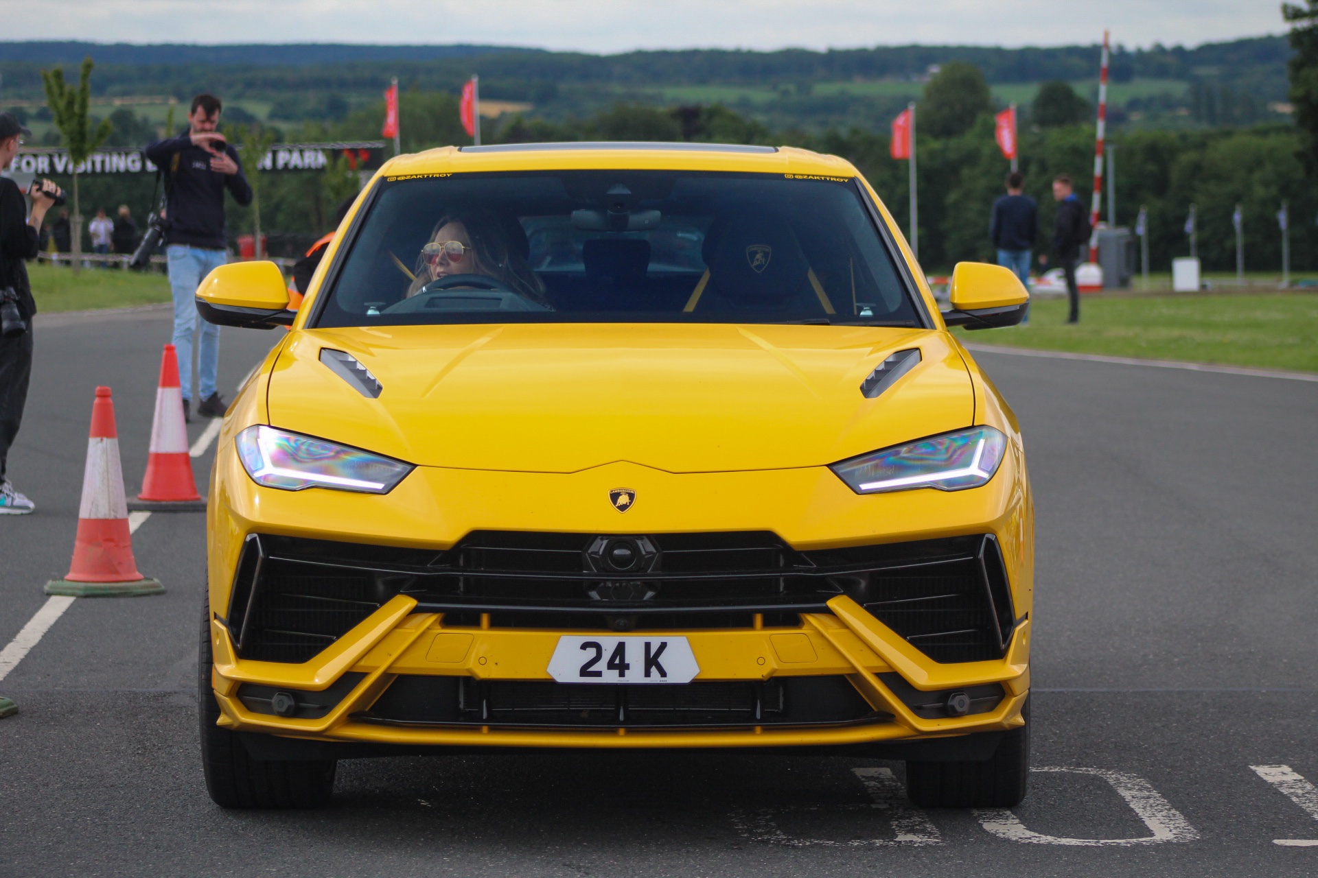 24 K spotted on Lamborghini Urus