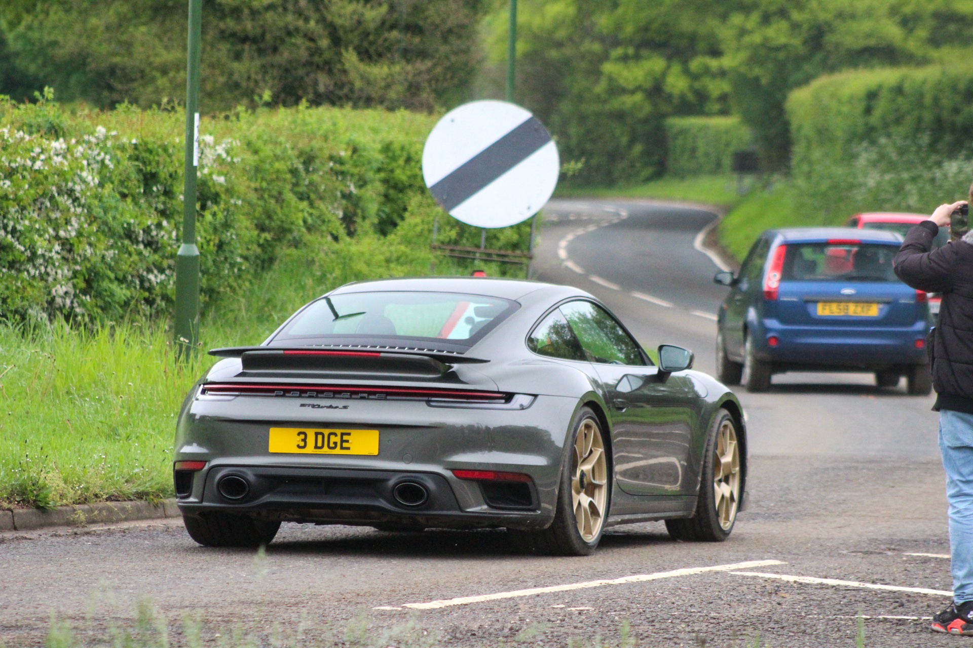 3 DGE spotted on Porsche 911 Turbo S