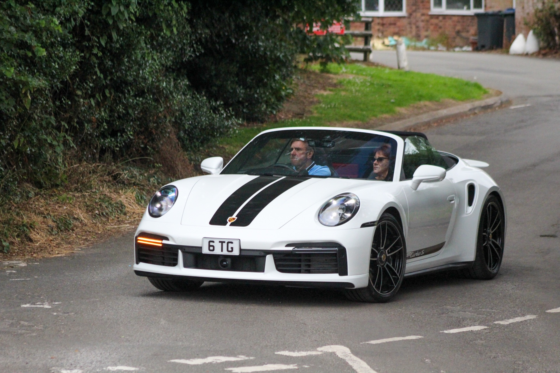 6 TG spotted on Porsche 911 Turbo S