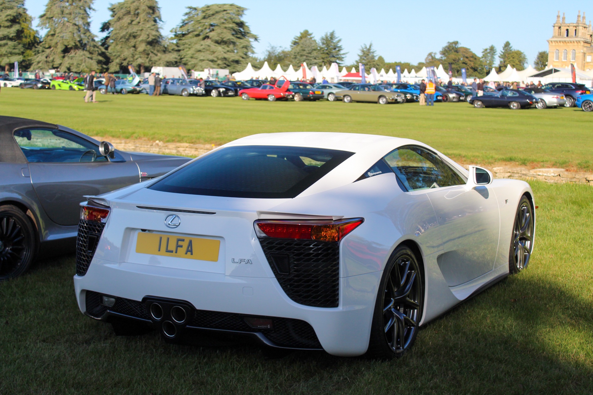 1 LFA spotted on Lexus LFA