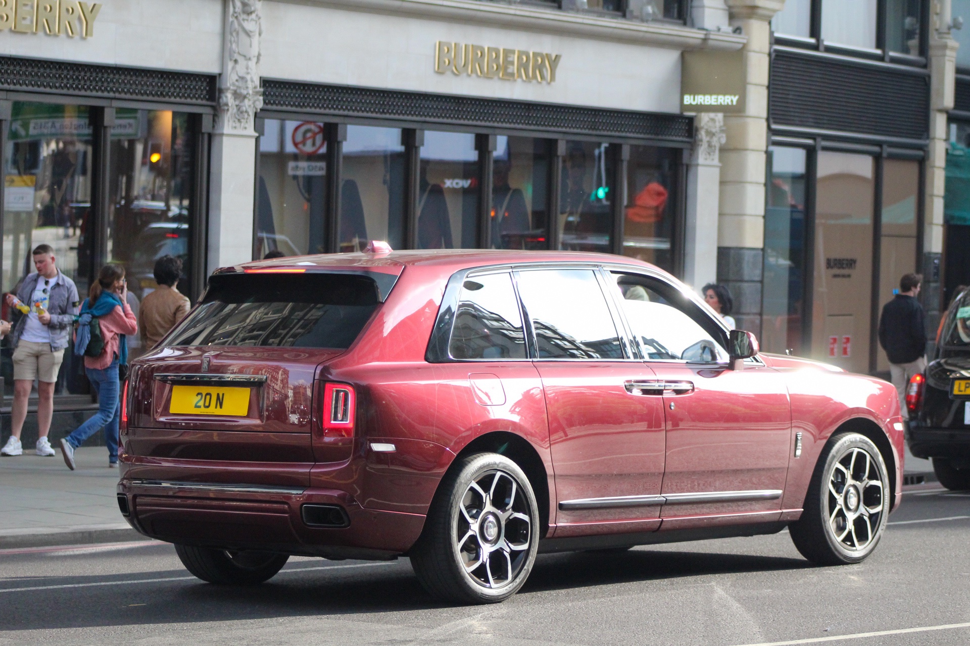 20 N spotted on Rolls-Royce Cullinan