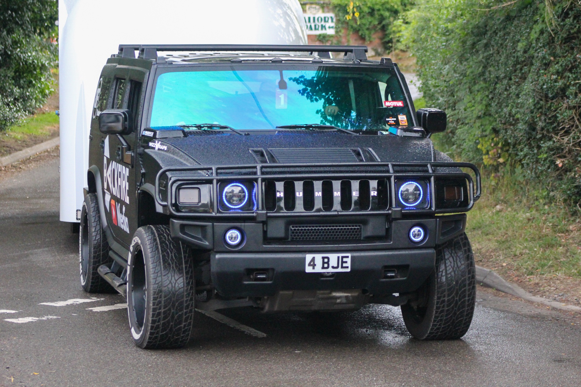 4 BJE spotted on Hummer H2