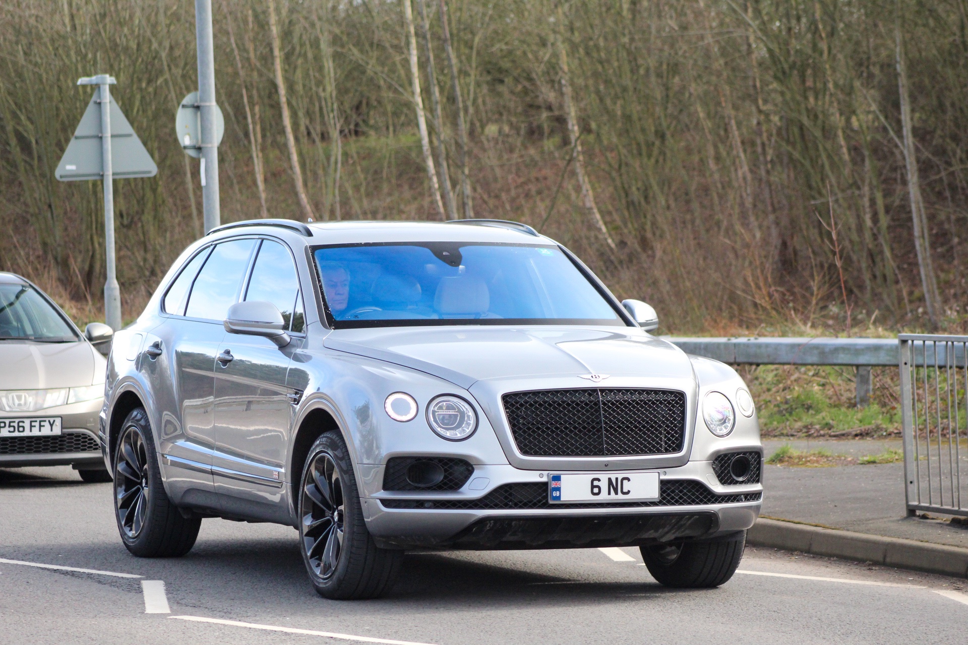 6 NC spotted on Bentley Bentayga