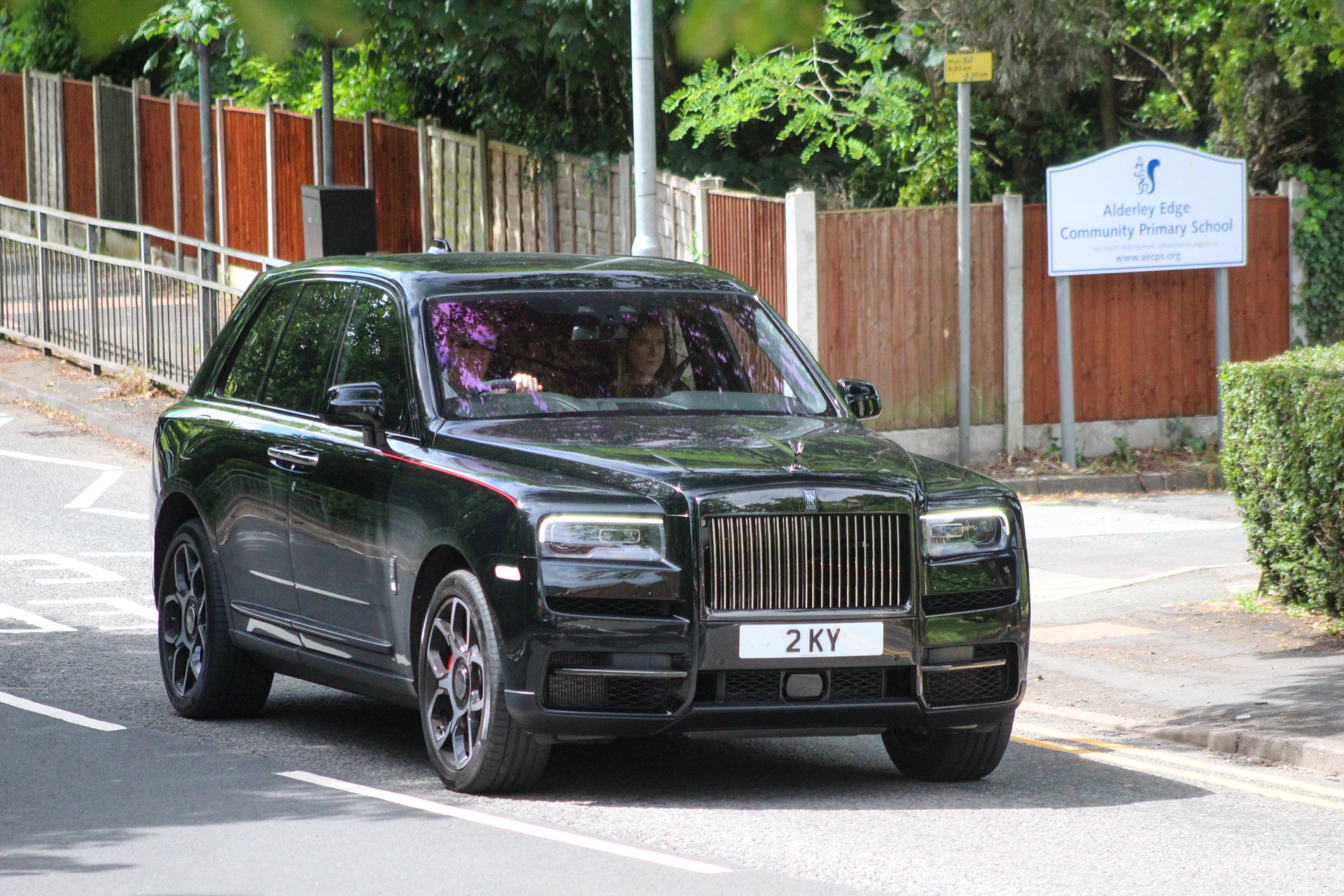 2 KY spotted on Rolls-Royce Cullinan