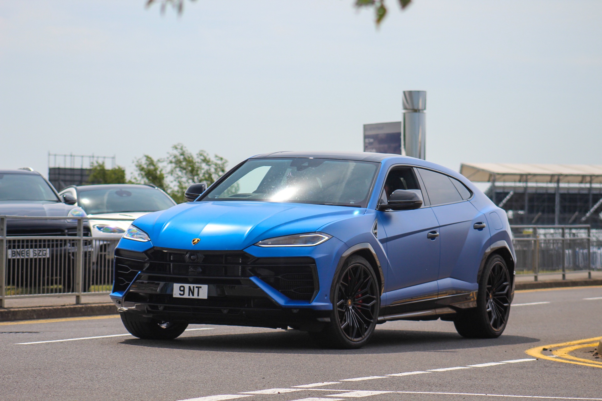9 NT spotted on Lamborghini Urus SE