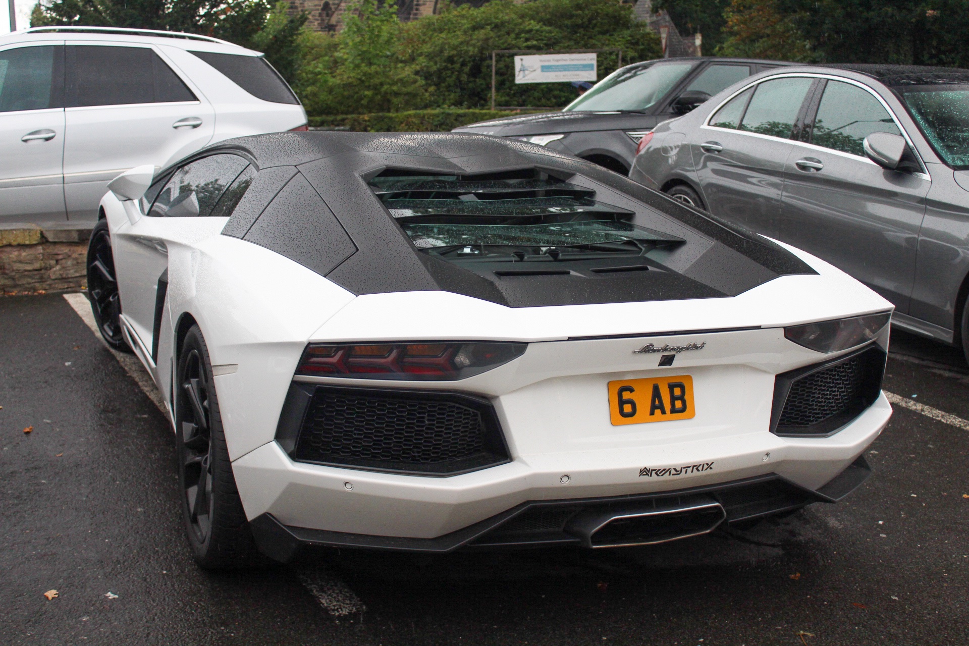 6 AB spotted on Lamborghini Aventador
