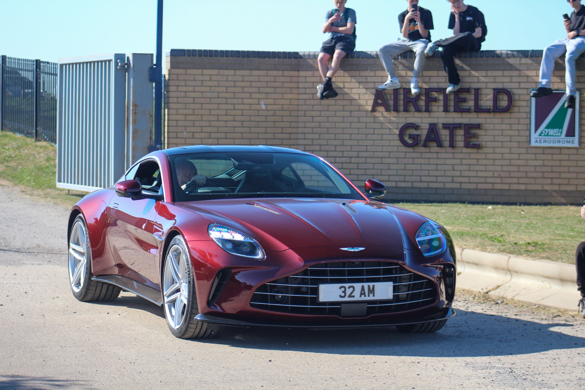 32 AM spotted on Aston Martin V8 Vantage