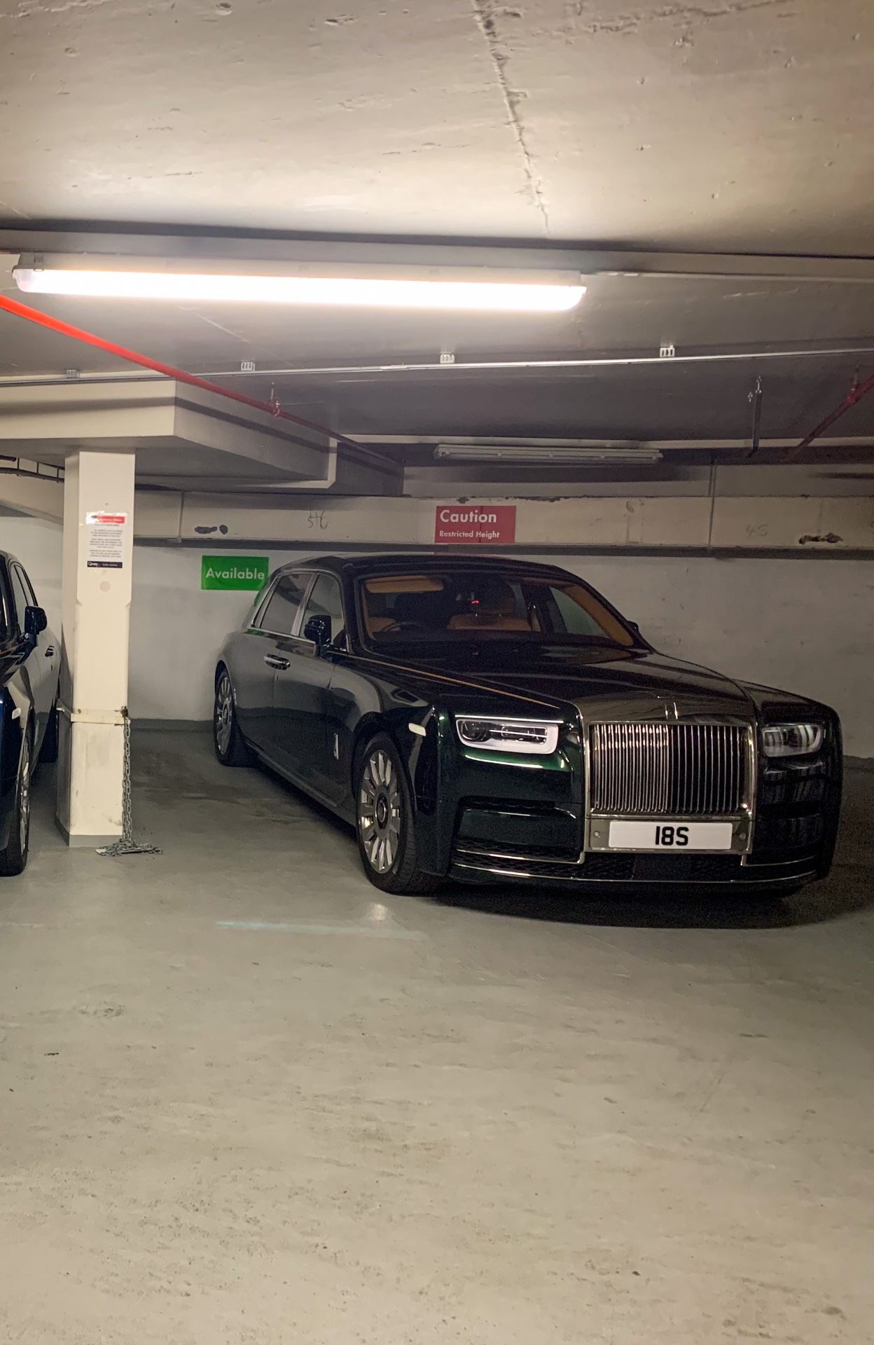 18 S spotted on Rolls-Royce Phantom