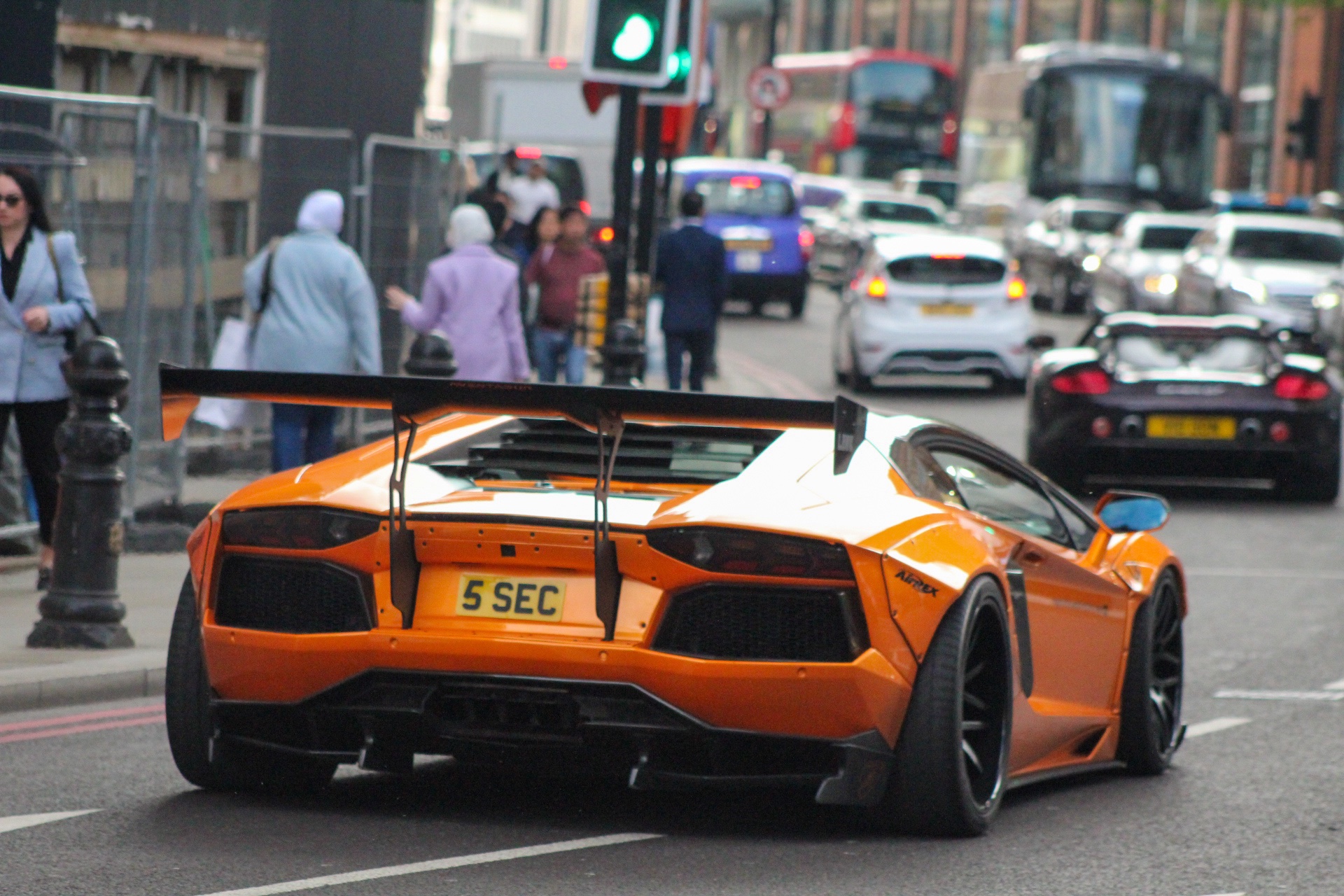 5 SEC spotted on Lamborghini Aventador