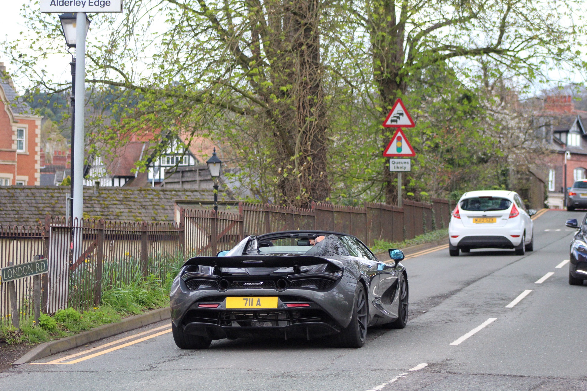 711 A spotted on McLaren 720S