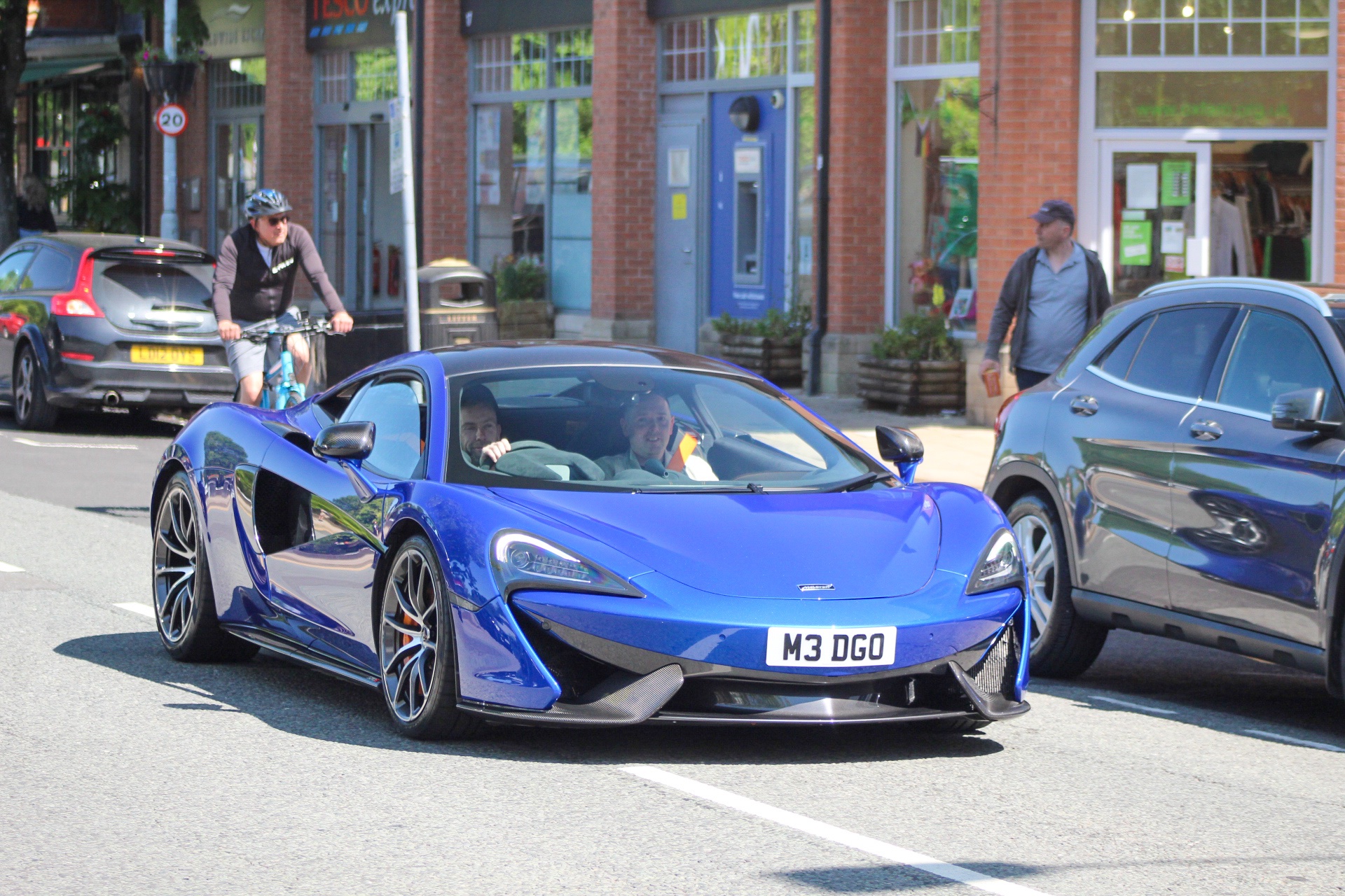 M3 DGO spotted on McLaren 570S