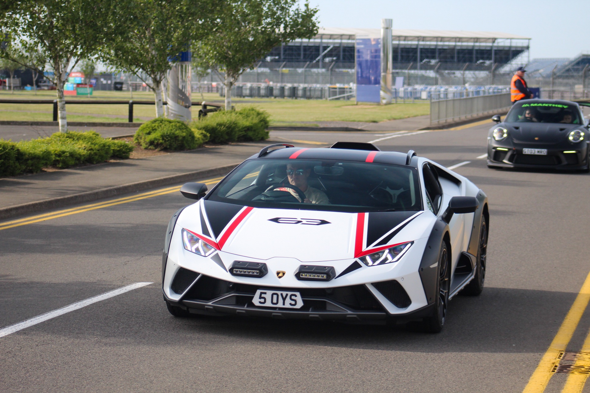 5 OYS spotted on Lamborghini Huracan Sterrato
