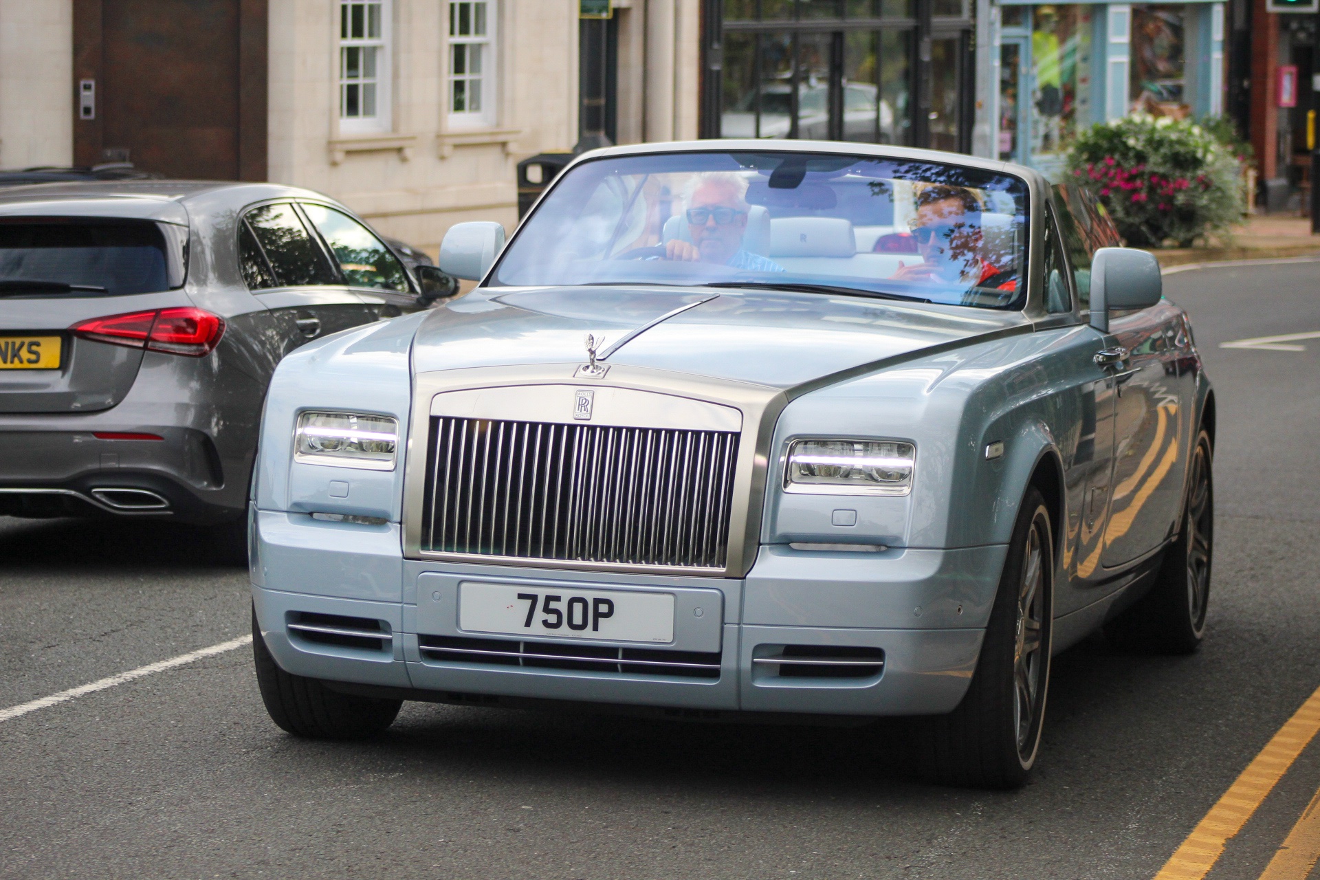 750 P spotted on Rolls-Royce Phantom