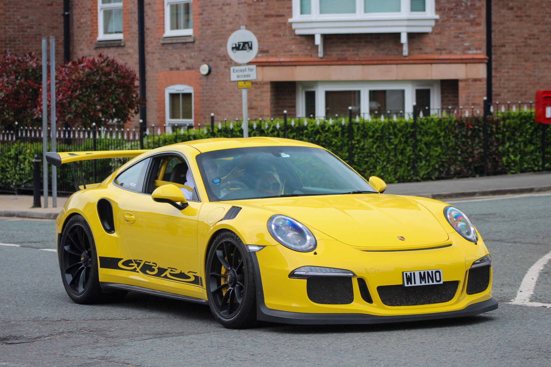 W1 MNO spotted on Porsche 911 GT3 RS