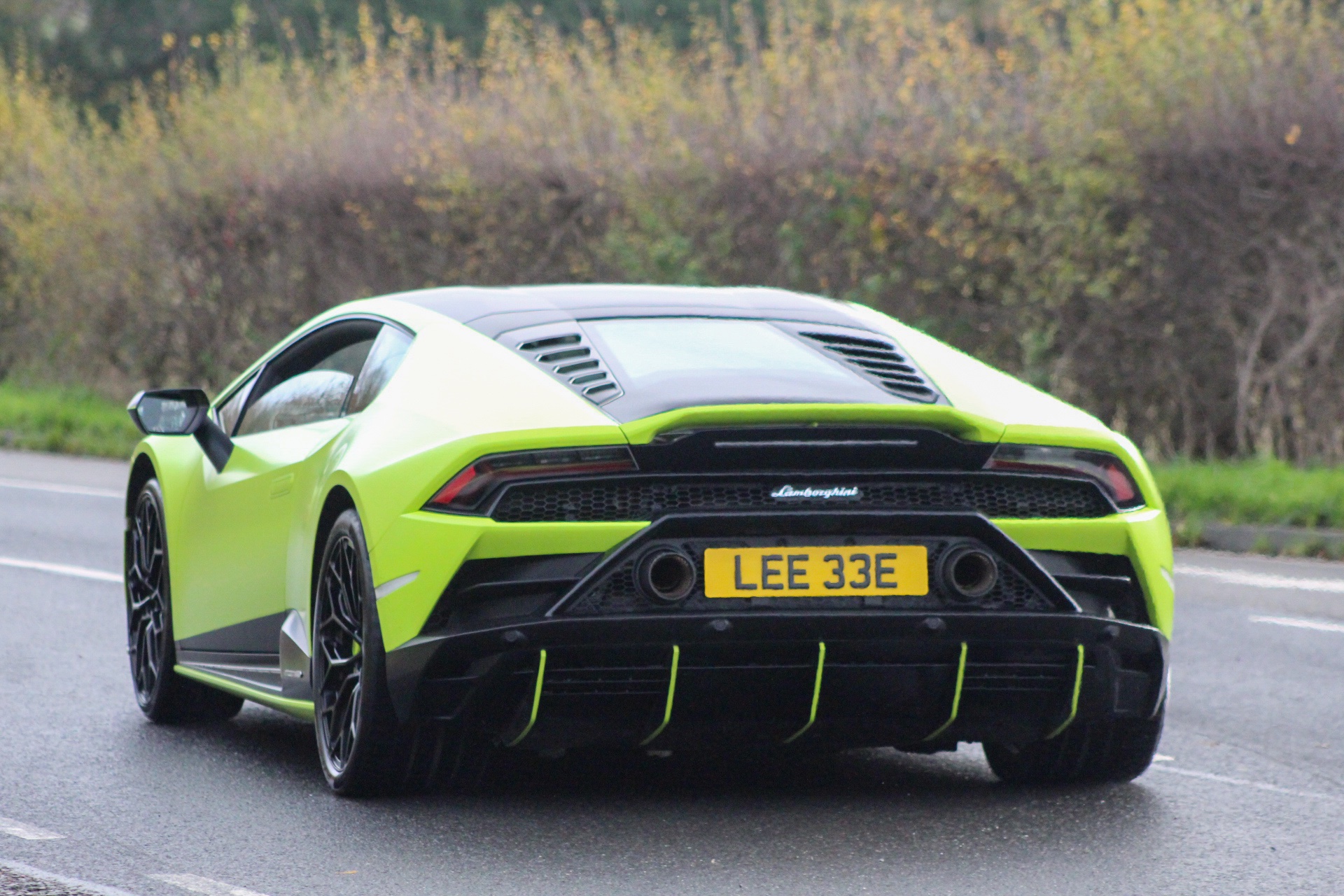 LEE 33E spotted on Lamborghini Huracan Evo