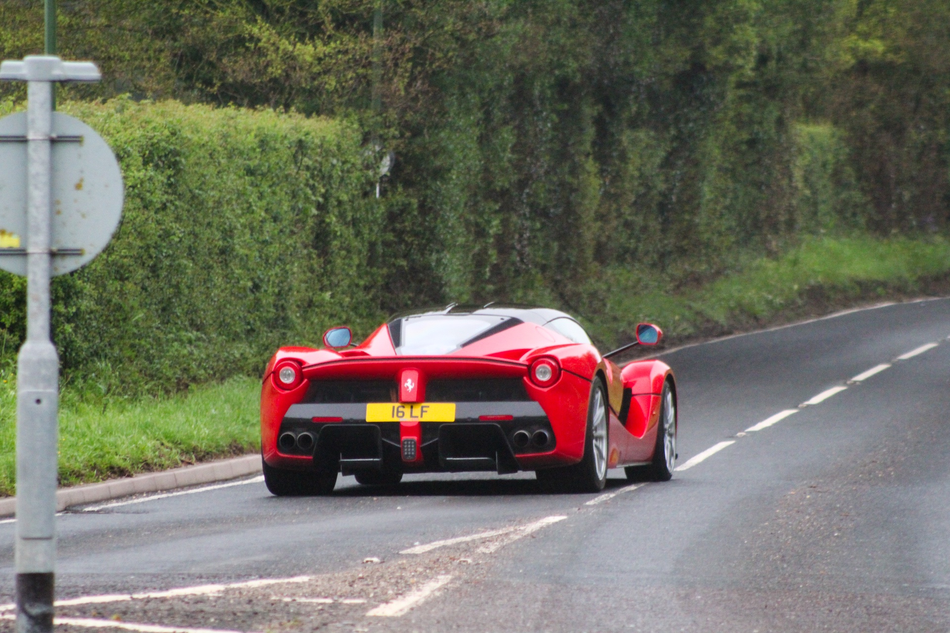 16 LF spotted on Ferrari LaFerrari