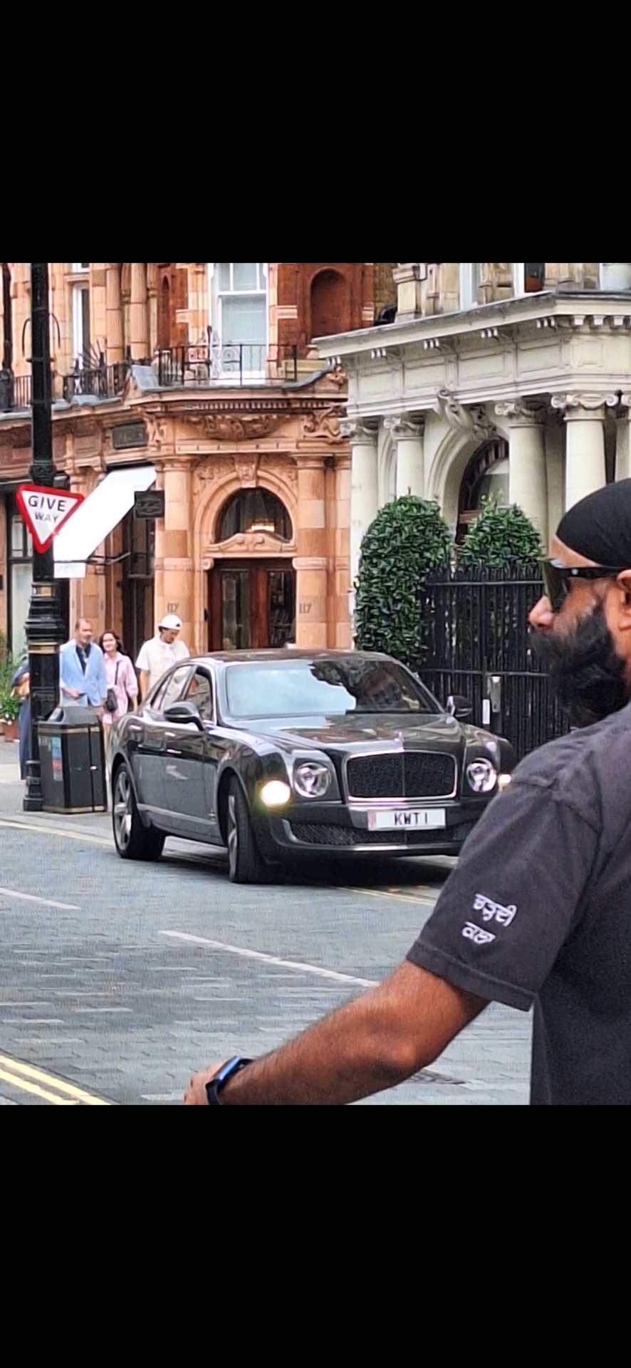 KWT 1 private number plate on a Bentley Mulsanne, spotted in London