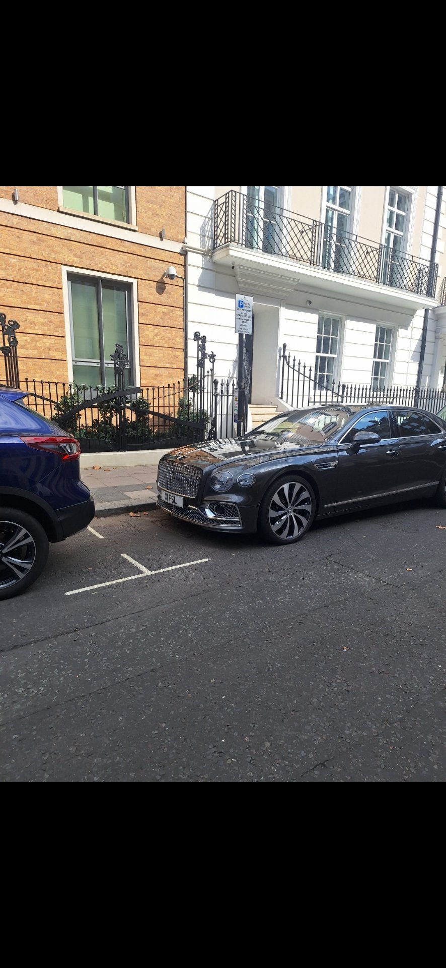 X1 SFL private number plate on a Bentley, spotted in London