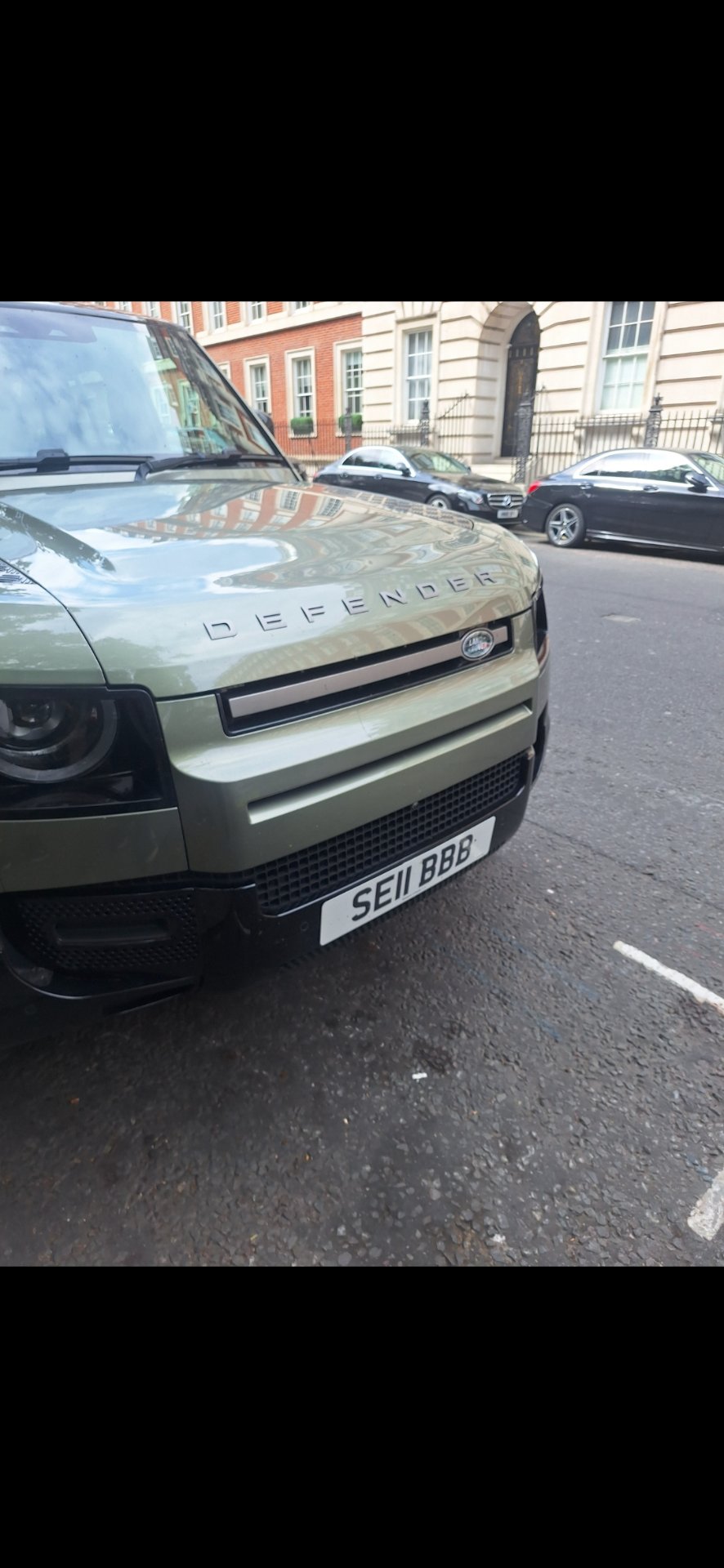 SE11 BBB spotted on Land Rover Defender