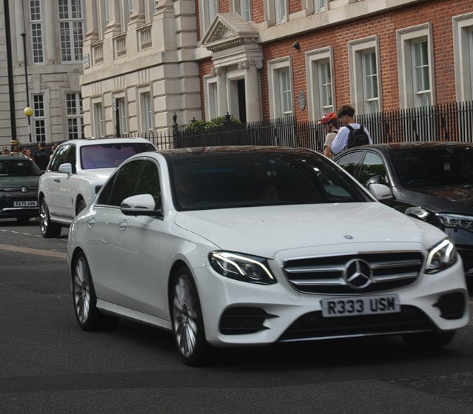 R333 USM private number plate on a Mercedes-Benz E-Class, spotted in London