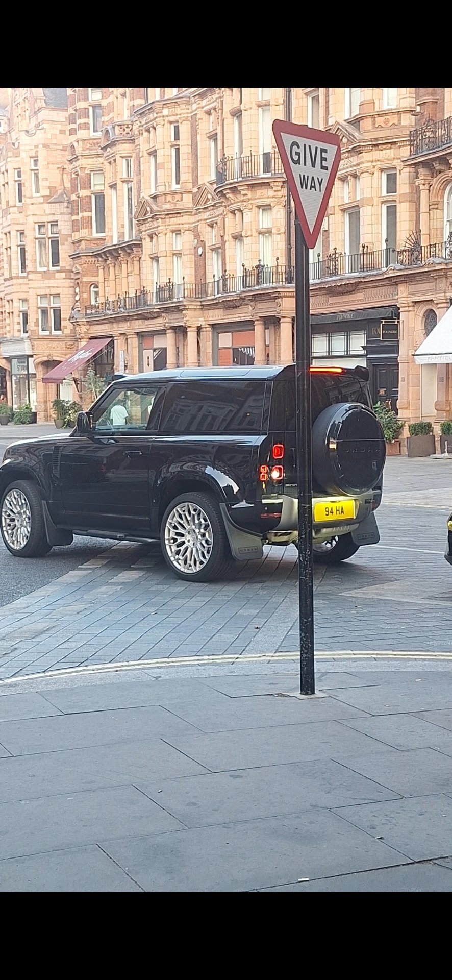 94 HA spotted on Land Rover Defender