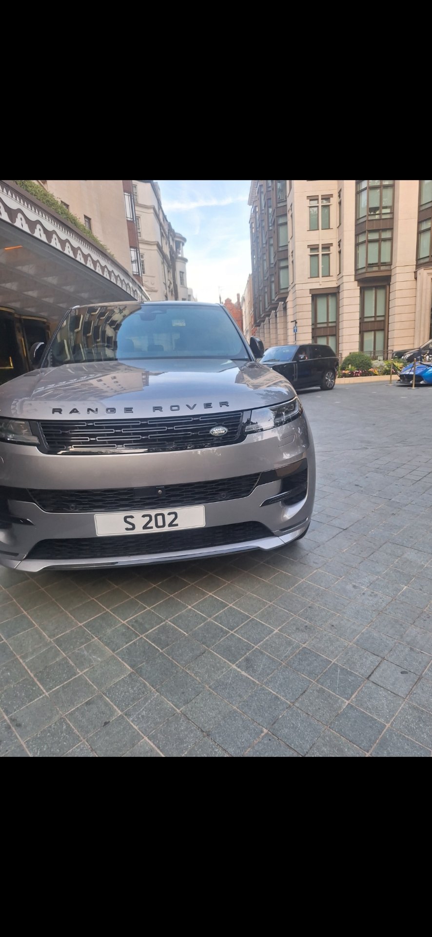 S 202 spotted on Land Rover Range Rover