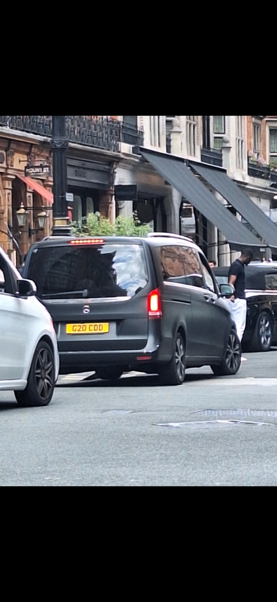 G20 CDD private number plate on a Mercedes-Benz V-Class, spotted in London