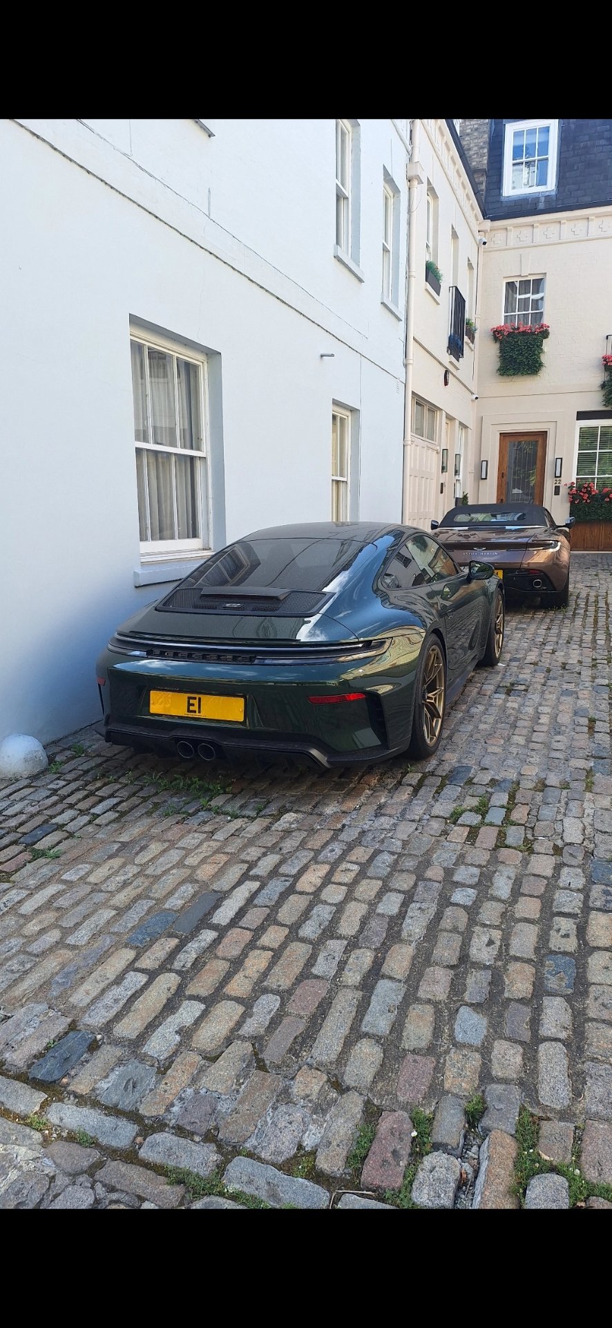 E 1 spotted on Porsche 911