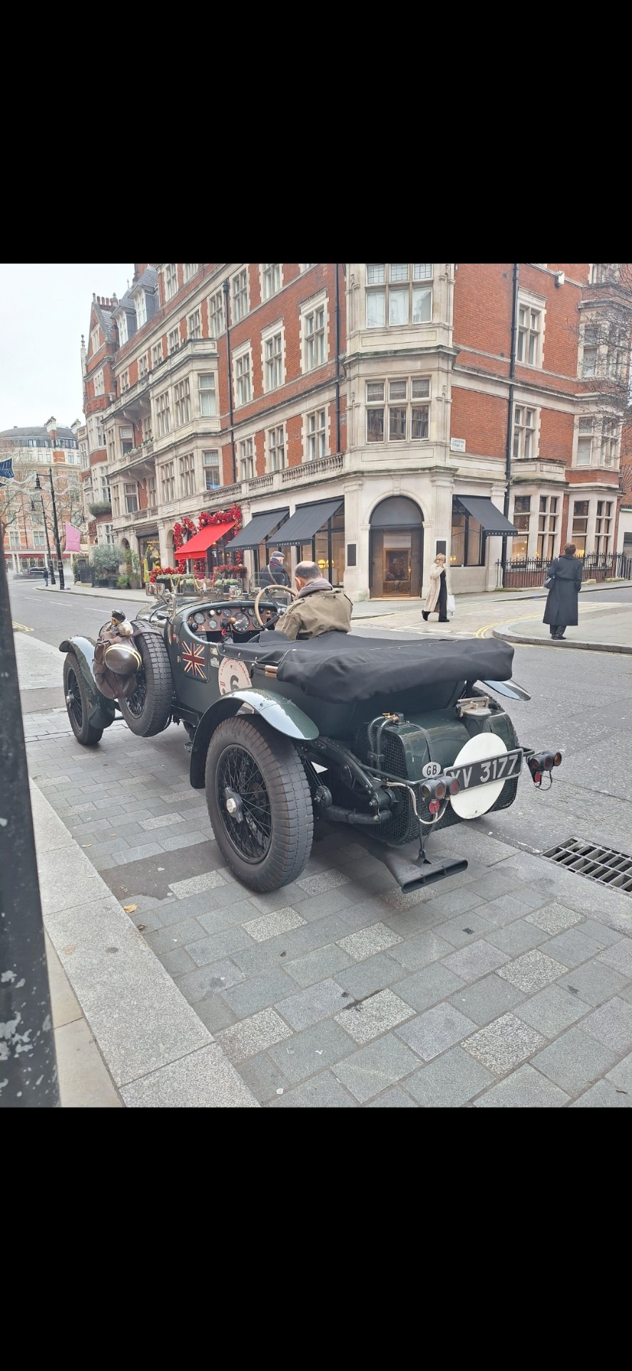 XV 3177 spotted on Bentley