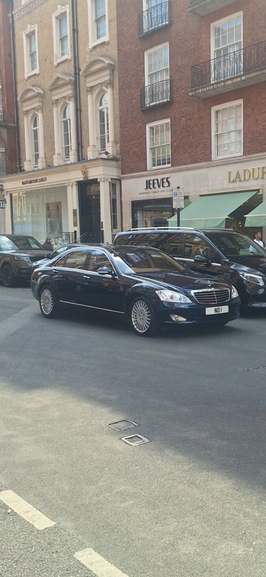 NO 1 spotted on Mercedes-Benz S-Class