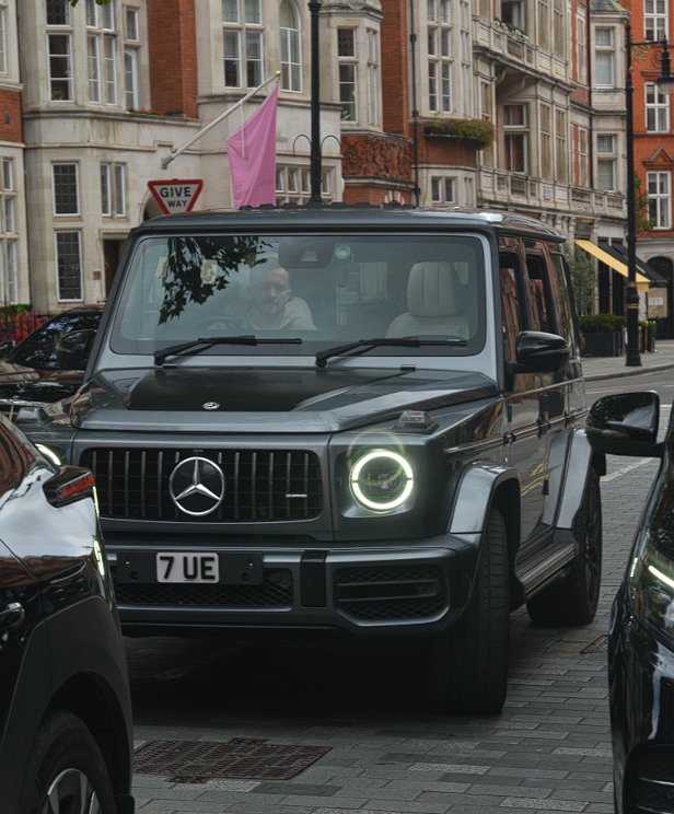 7 UE private number plate on a Mercedes-Benz G-Class, spotted in London