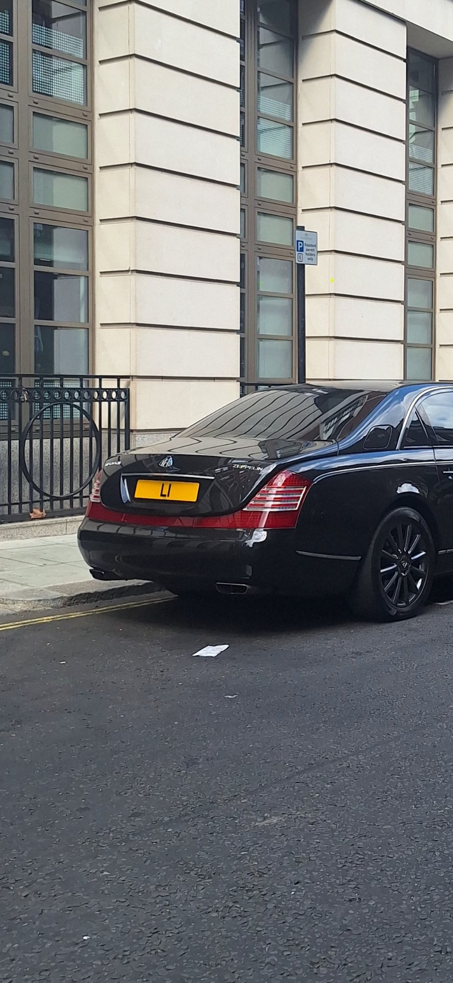 L 1 spotted on Maybach 62