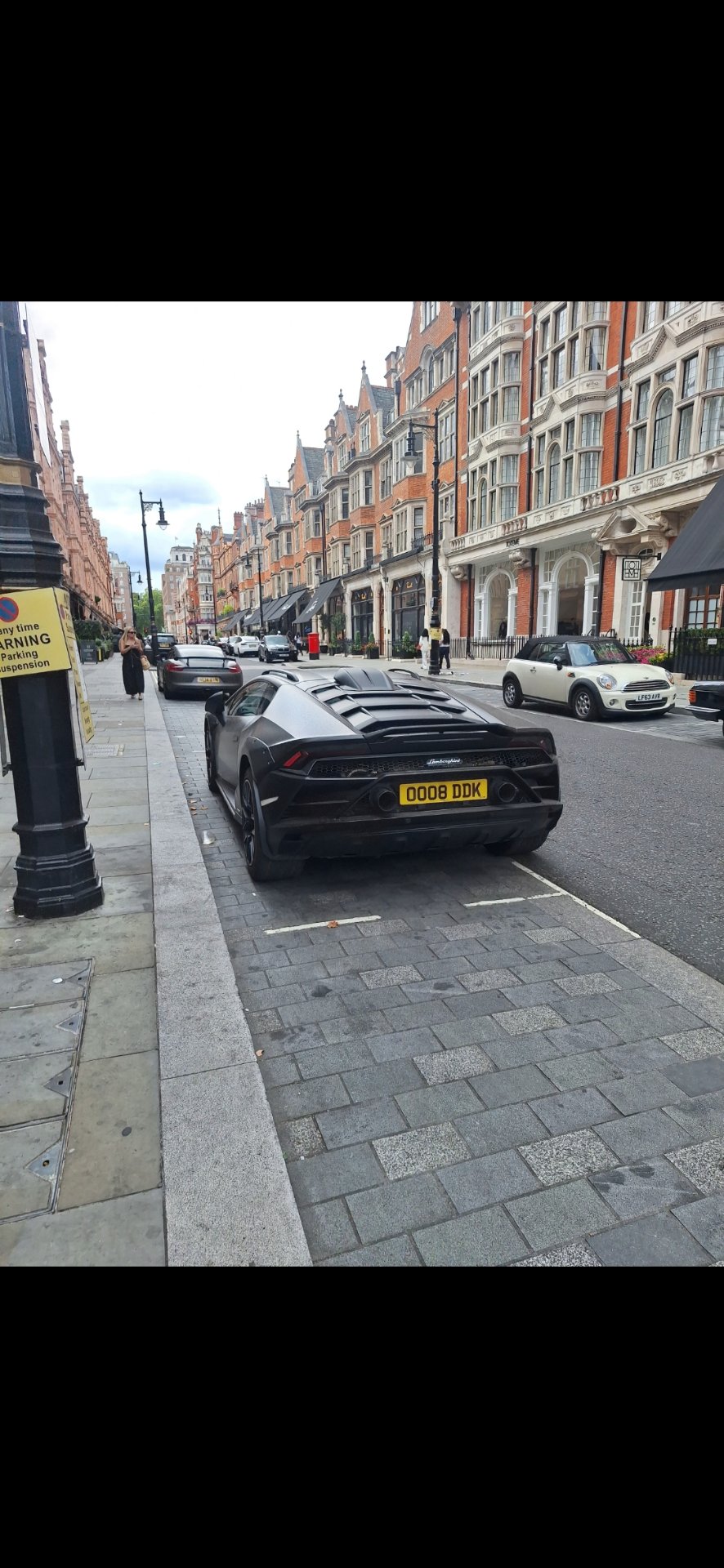 OO08 DDK private number plate on a Lamborghini Huracan, spotted in London