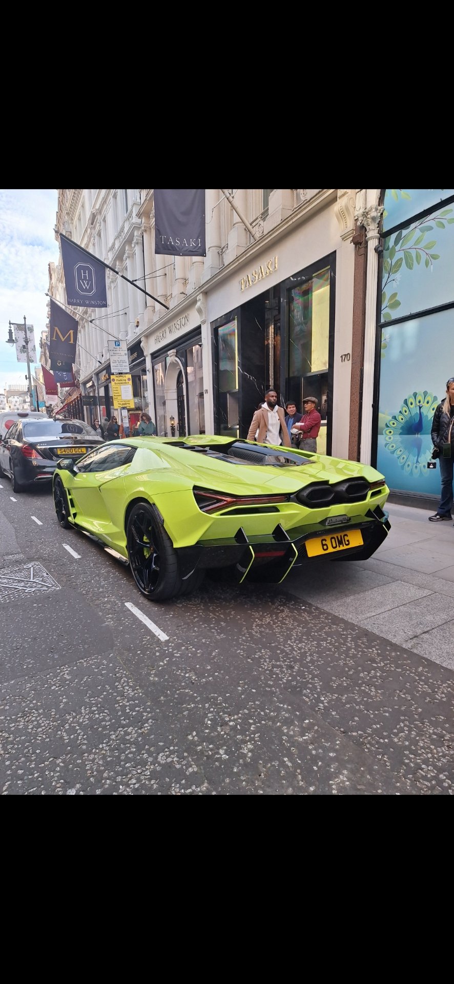 6 OMG spotted on Lamborghini