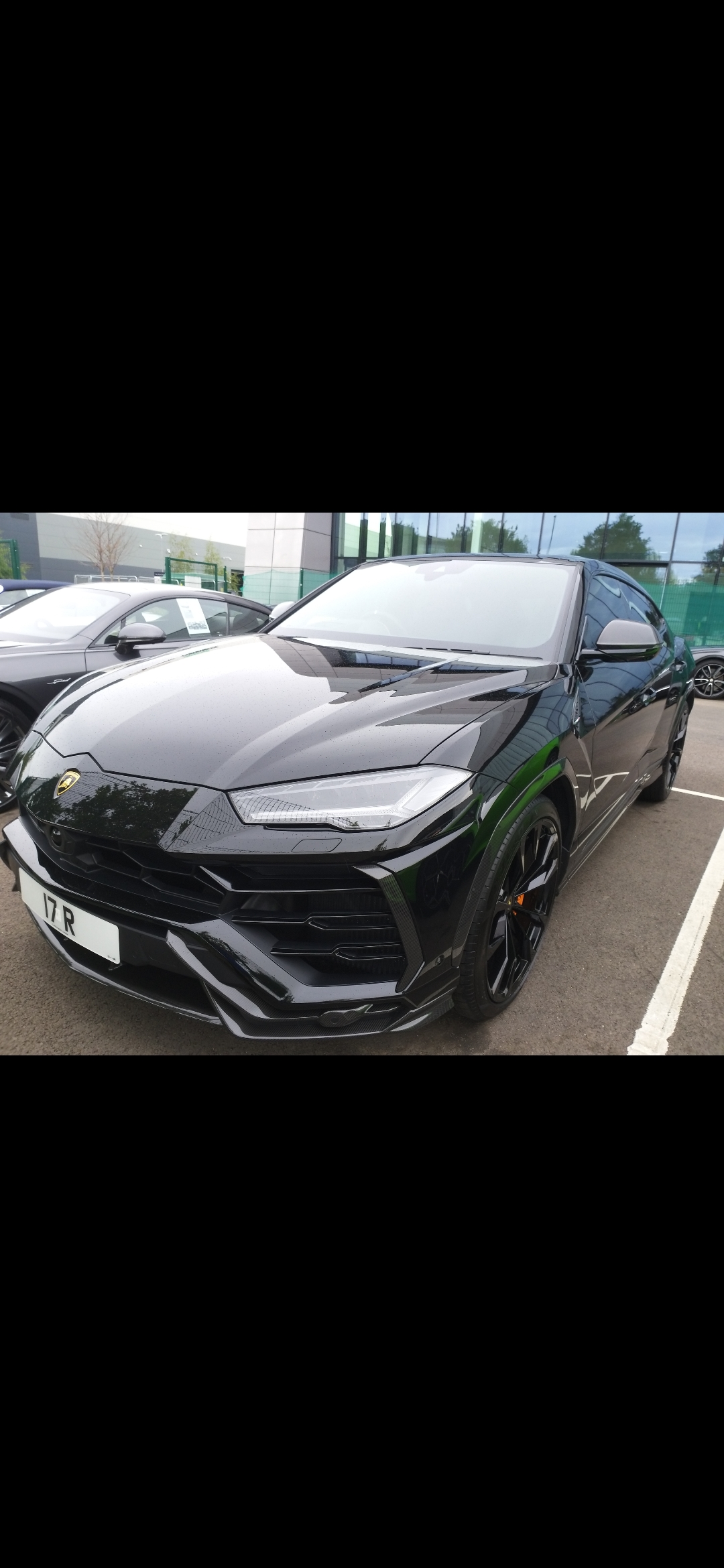 17 R spotted on Lamborghini Urus