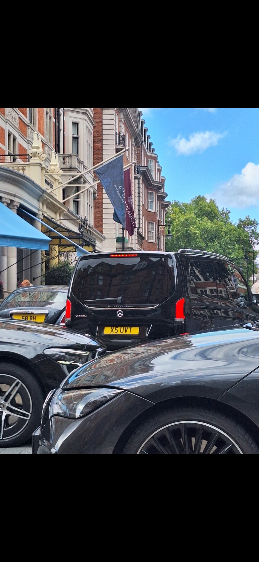X5 UVT private number plate on a Mercedes-Benz V-Class, spotted in London