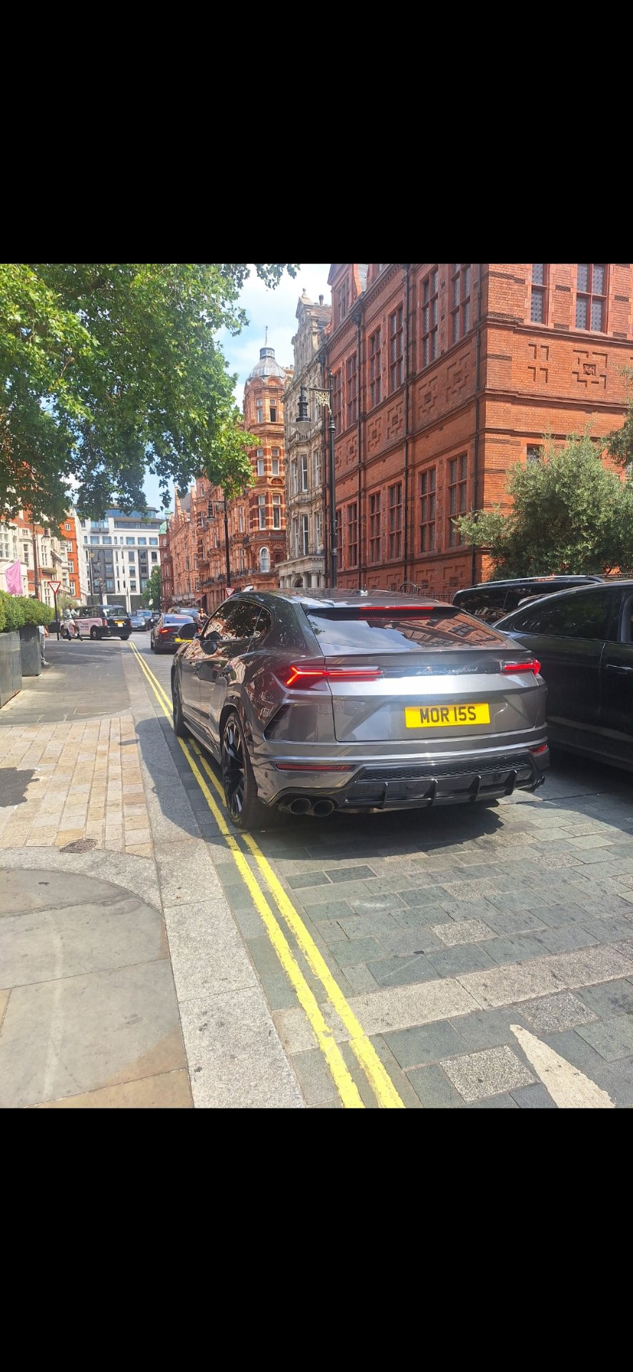 MOR 15S spotted on Lamborghini Urus