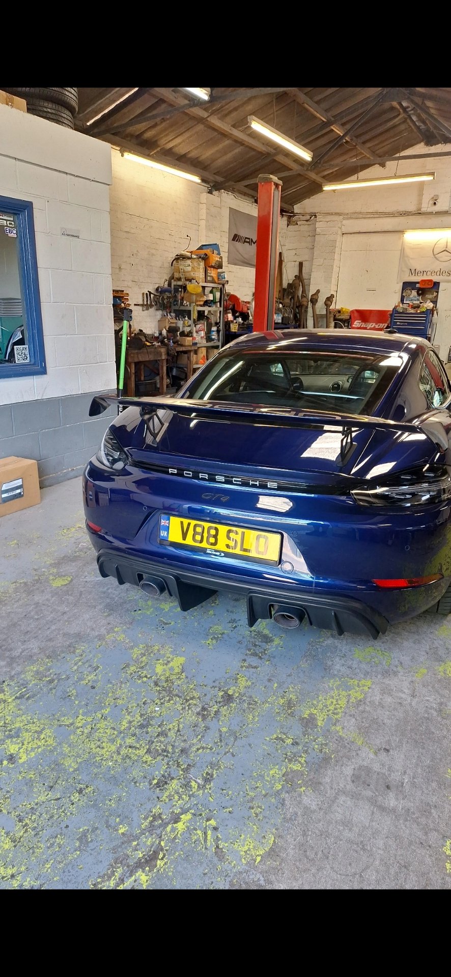 V88 SLO spotted on Porsche 718 Cayman