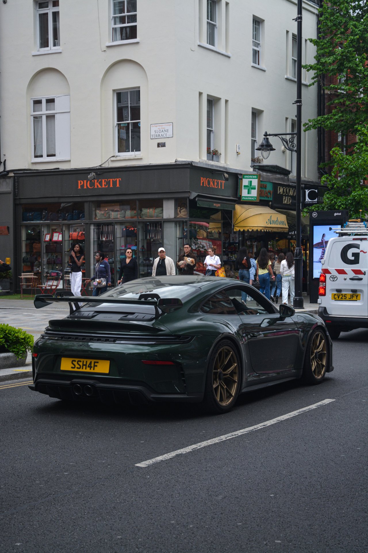SAH 4F spotted on Porsche 911