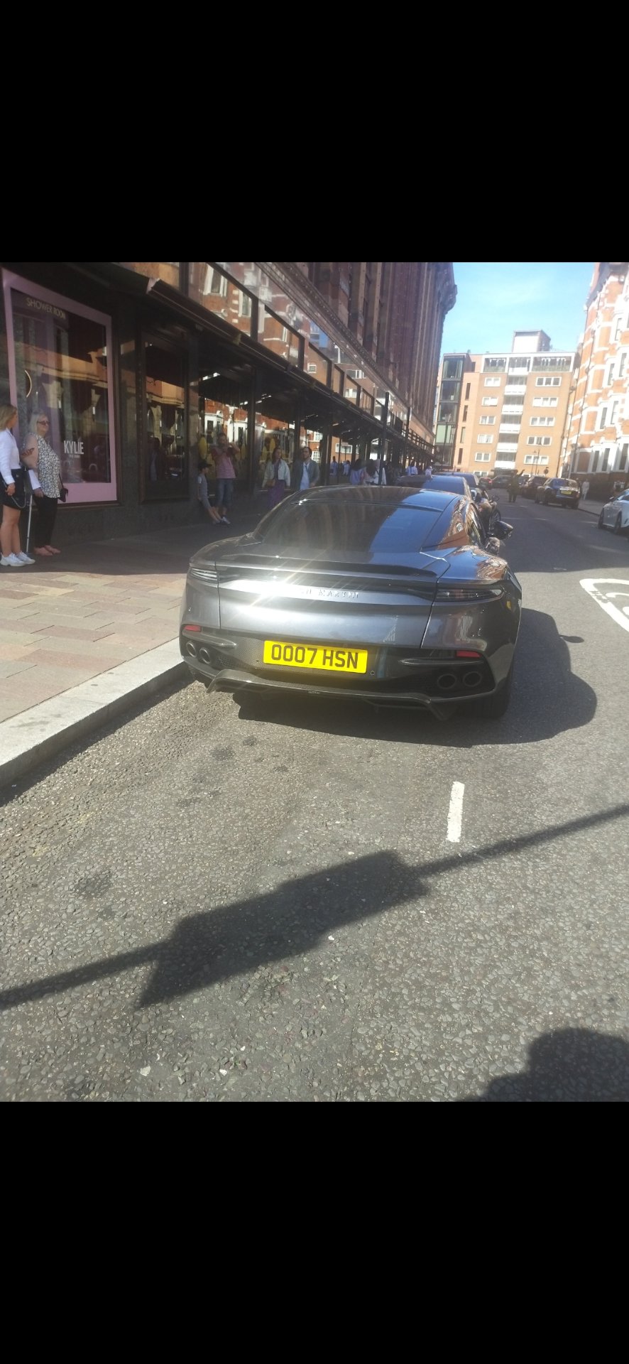 OO07 HSN spotted on Aston Martin DBS Superleggera