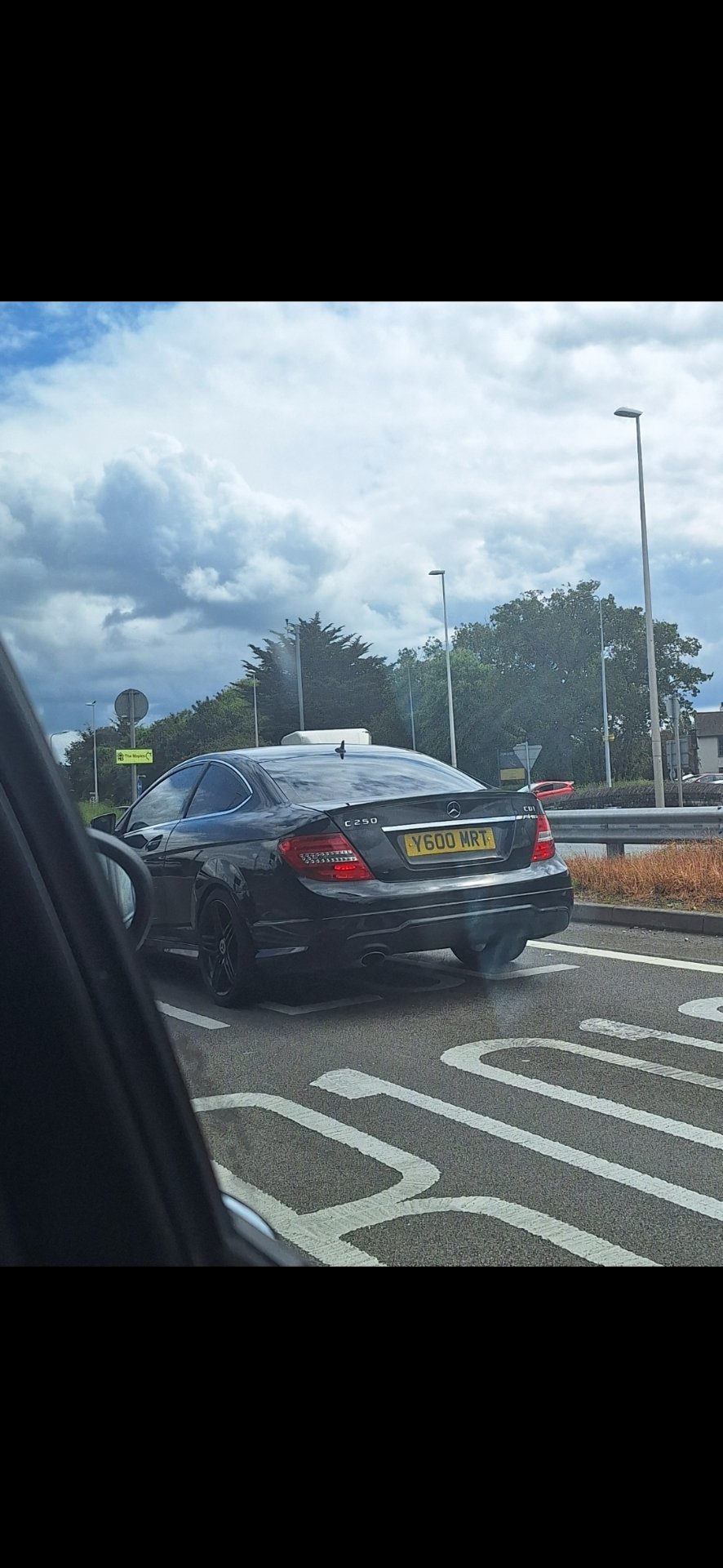 Y600 MRT private number plate on a Mercedes-Benz C-Class