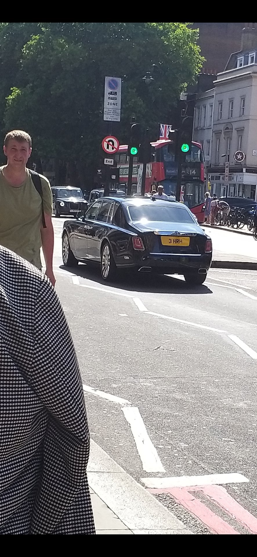 3 HRH spotted on Rolls-Royce Phantom