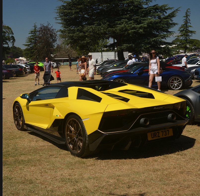 URZ 737 spotted on Lamborghini Aventador