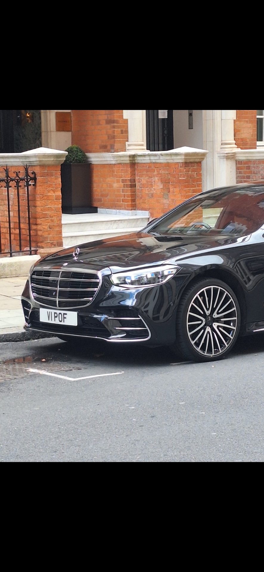V1 POF private number plate on a Mercedes-Benz S-Class, spotted in London