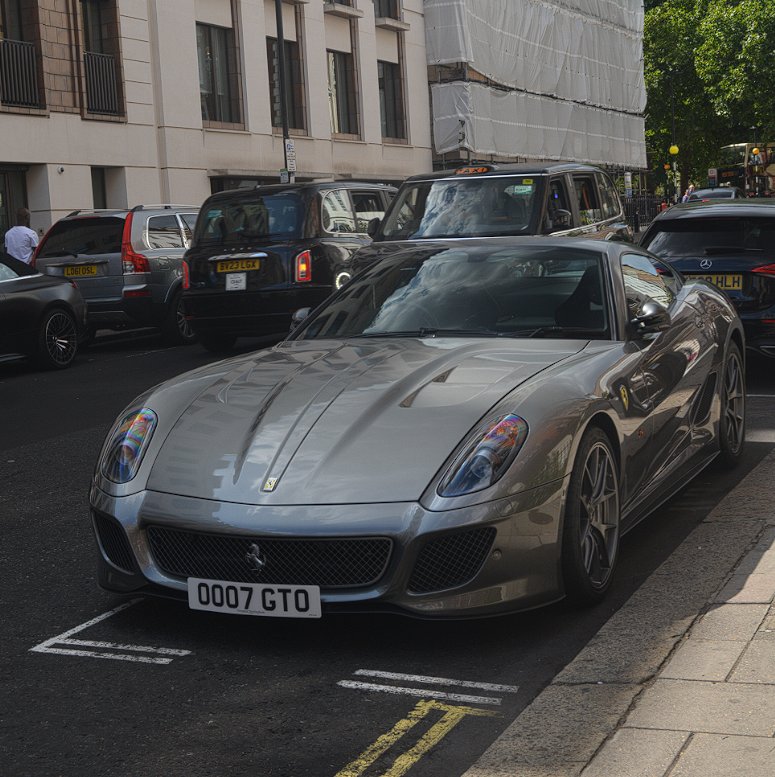 OO07 GTO private number plate on a Ferrari 599, spotted in London