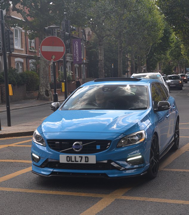 OLL 7D private number plate on a Volvo, spotted in London