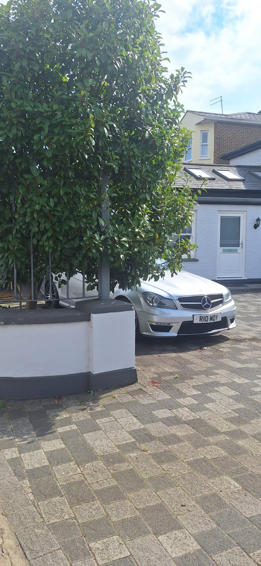 R10 MDY spotted on Mercedes-Benz C-Class