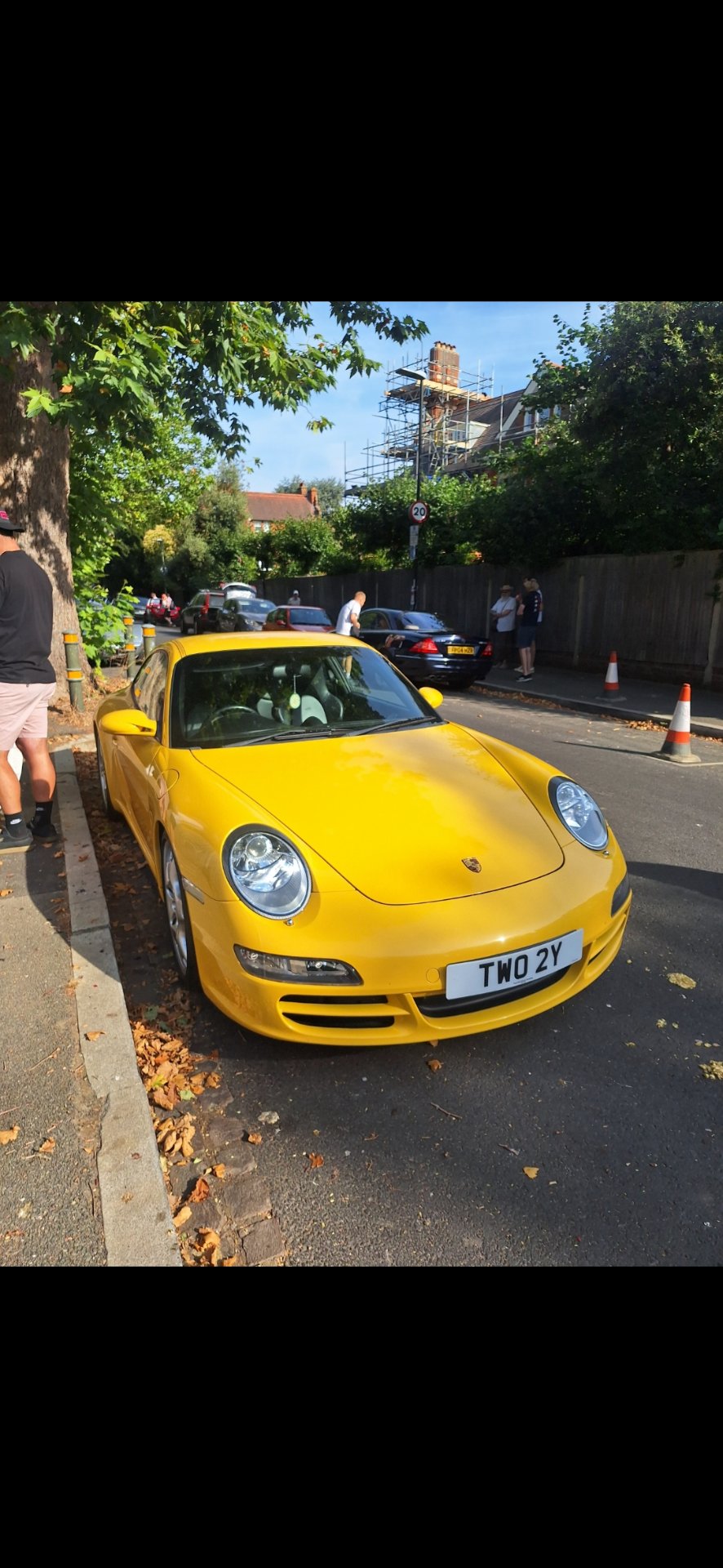 TWO 2Y spotted on Porsche 911